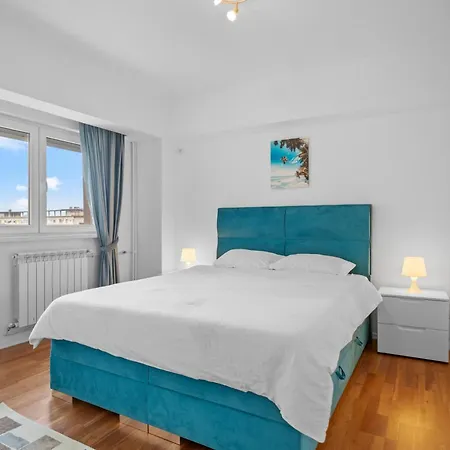 Apartment Super Retreat Bucharest
