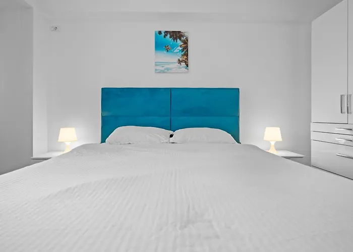 Super Retreat * Bucharest