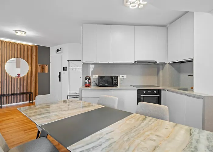 Apartment Super Retreat